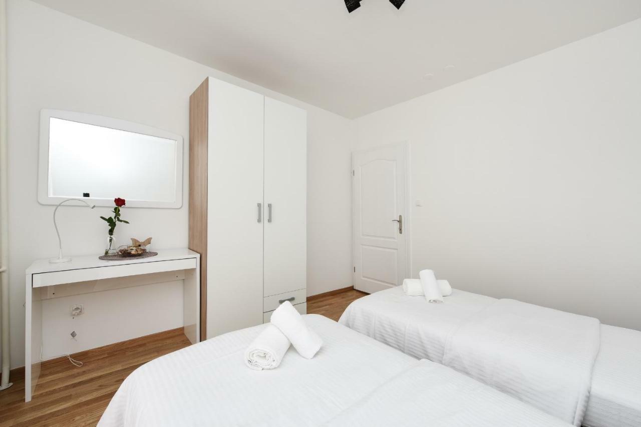 July Apartment Zára Kültér fotó
